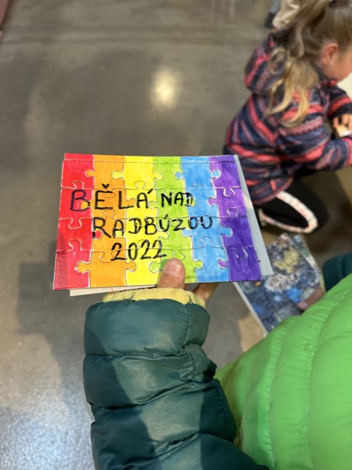 Ein Regenbogen-Puzzle von puzzleYOU - gestaltet von Kinderhänden